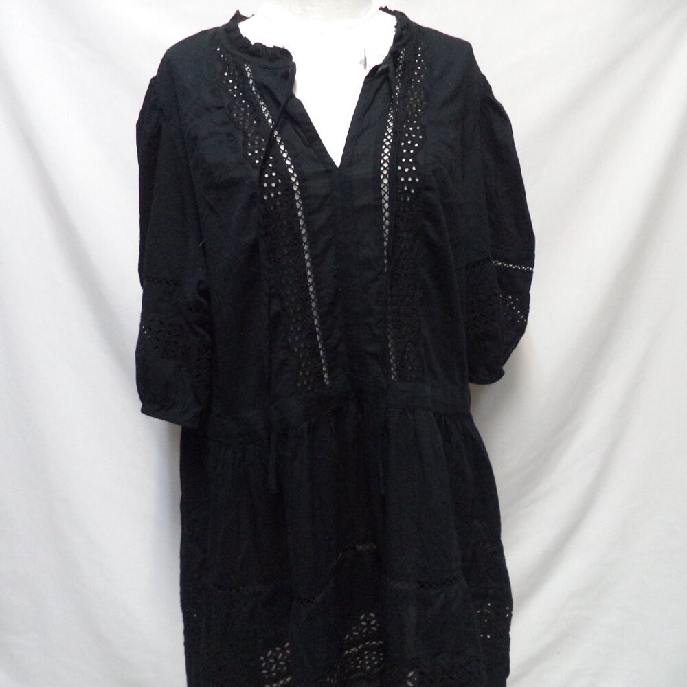 GAP Black Eyelet Tiered Mini Dress